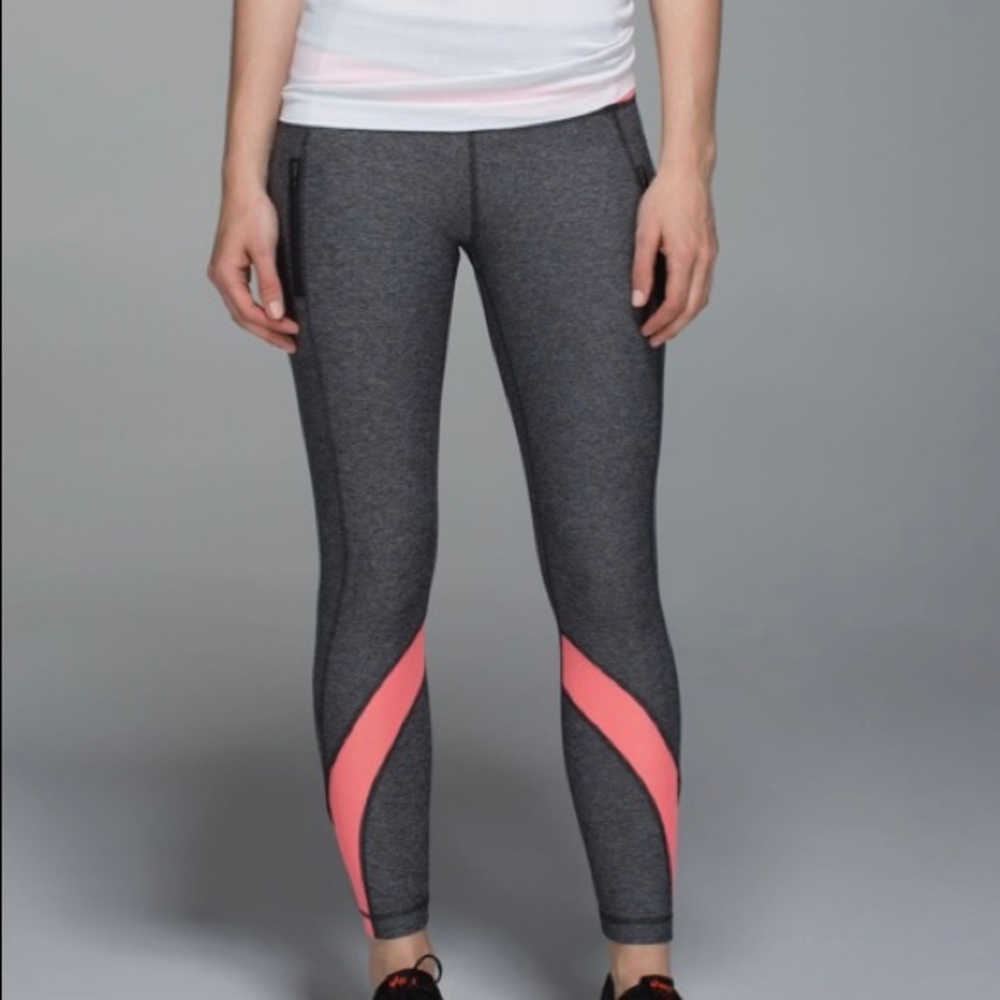 Lululemon - Inspire Tight II - Picture 3 of 4